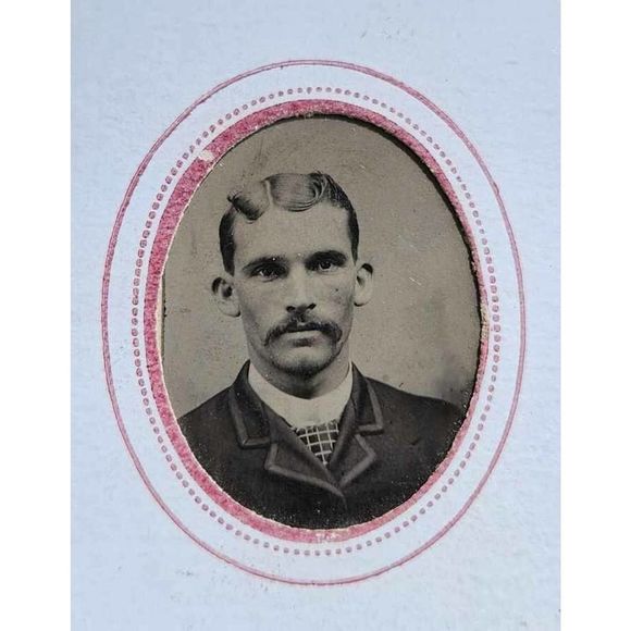 ANTIQUE Tintype Daguerreotype Photos, Civil War Era Purple Velvet & Wood frame - Picture 7 of 10